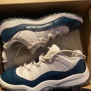 Jordan’s size 3 kids